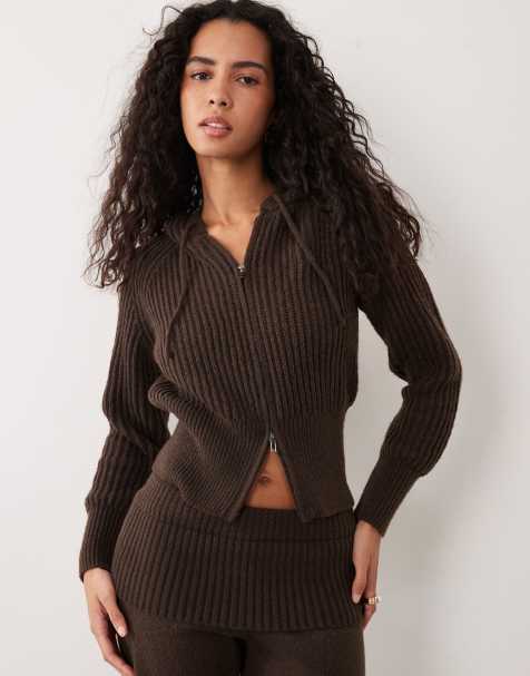 Aria Cove sudadera con capucha cropped de punto fino, con cremallera y cintura ajustable, de conjunto, en chocolate - view 1