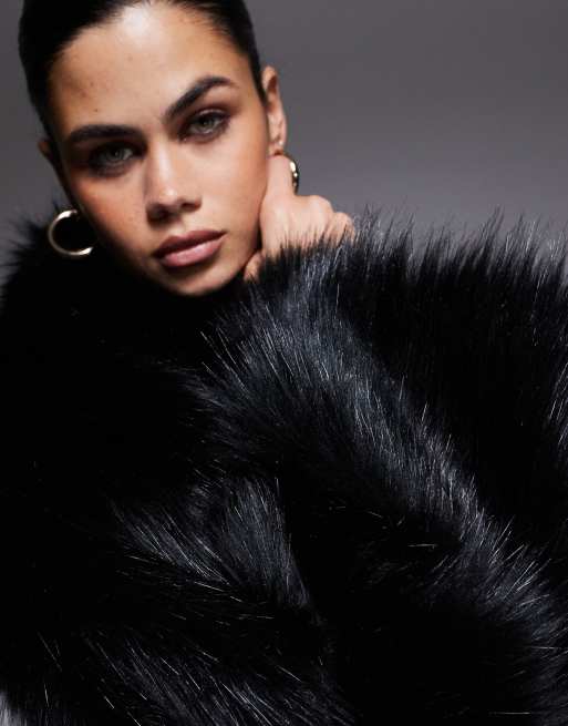 Aria Cove - Veste courte oversize en fausse fourrure à manches amples - Noir, 3 de 4