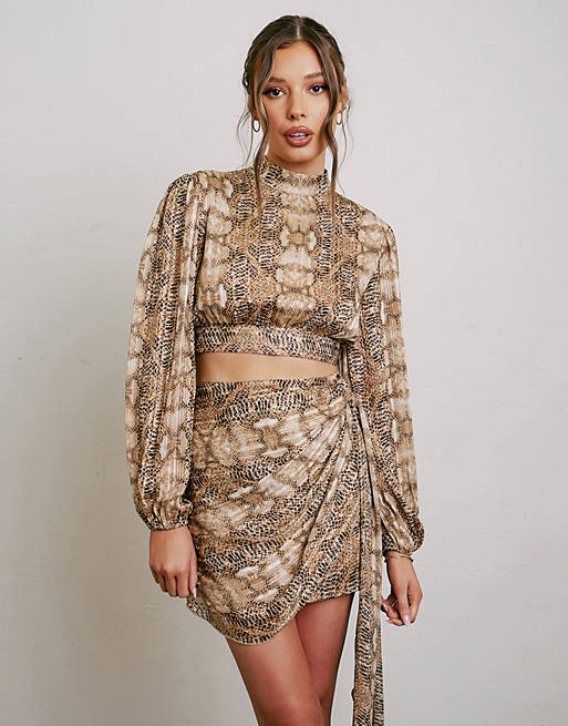 Aria Cove volume sleeve high neck crop top co ord in snake print