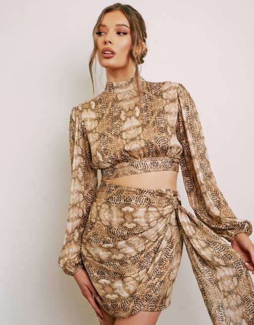Aria Cove volume sleeve high neck crop top co ord in snake print, 3 of 4