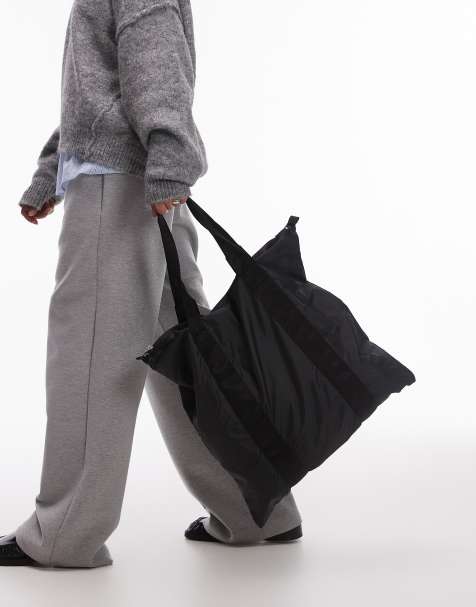 ARKET – 12-hour – Verstaubare Unisex-Tasche in Schwarz mit Detail und drei Nutzungsmöglichkeiten - view 1