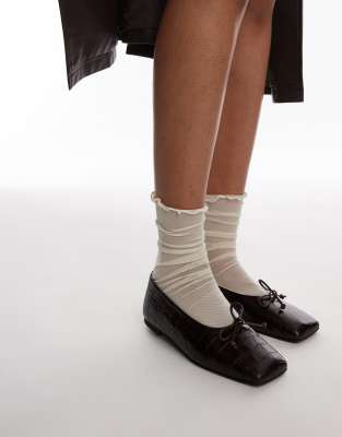 ARKET - Ballerines plates en cuir estampé effet croco à bout carré - Marron foncé