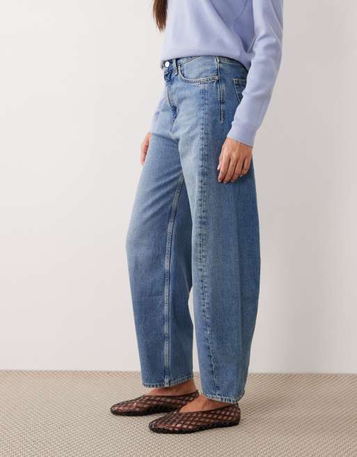 ARKET Bloom barrel shaped jeans in light blue, 3 of 5
