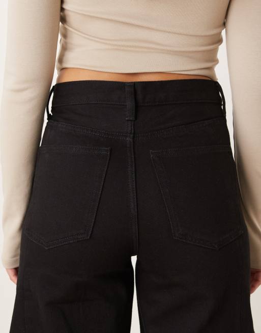 ARKET – Bloom – Bleksvarta, ankellånga jeans med barrelben, 4 av 5