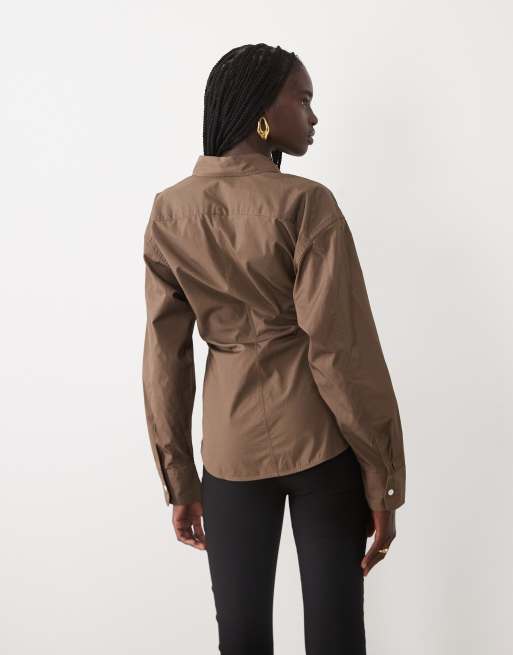 ARKET blouse portefeuille en popeline de coton taupe, 4 de 4