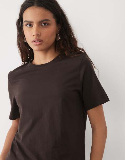 ARKET camiseta de manga corta en marrón oscuro - view 1
