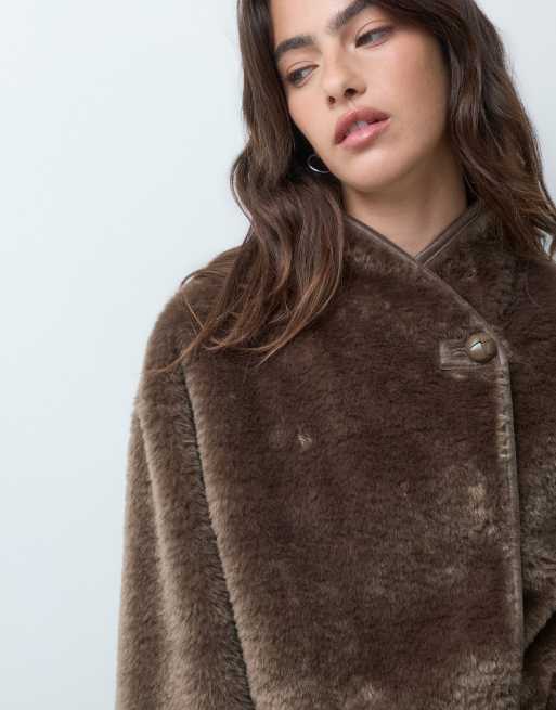 ARKET cappotto in pelliccia con collo alto marrone talpa, 2 di 5