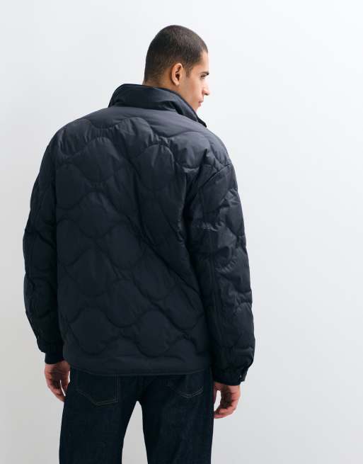 ARKET chaqueta guateada con cuello alzado en azul marino, 5 de 5