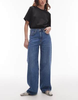 ARKET - Coral - Locker geschnittene Jeans in hellblauer Waschung mit hohem Bund
