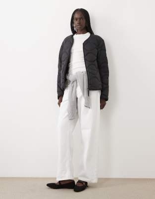 Arket Down Short Quilted Jacket With Zip Front In Black