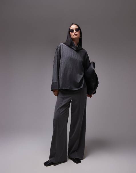 ARKET - Elegante hoogsluitende blouse met volumineuze mouwen in grijze krijtstreep - view 1