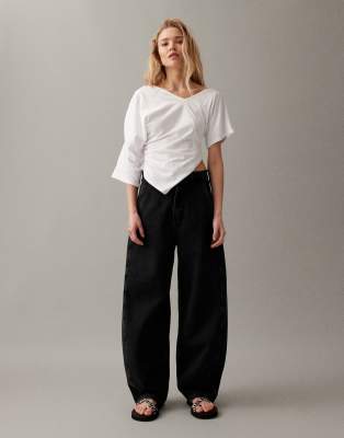 ARKET - Endive - Barrel-Jeans in stark verwaschenem Schwarz