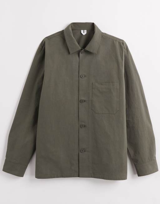 ARKET – Hemdjacke aus schwerer Popeline in verwaschenem Khaki mit