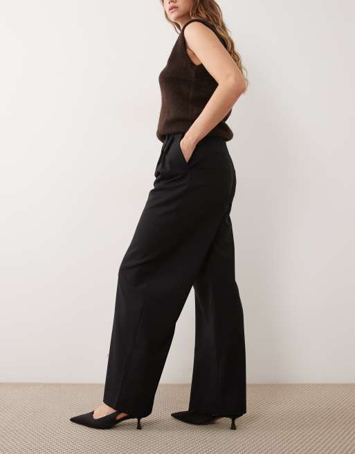 ARKET Hose aus Stretchwolle mit geradem Bein in Schwarz, 2 von 5