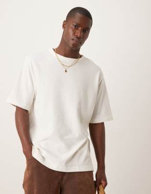 ARKET - Hvid oversized T-shirt i blød og kraftig bouclé-jersey - view 1
