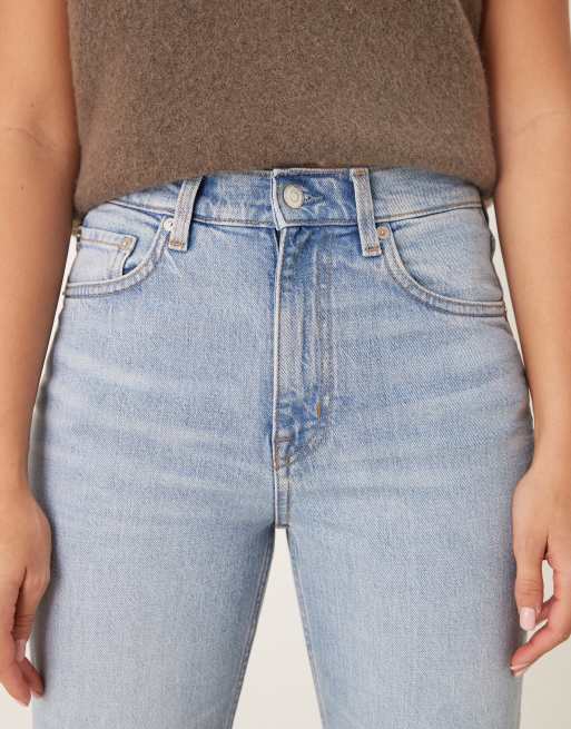 ARKET – Jade – Niebieskie elastyczne jeansy z dopasowanymi nogawkami, 5 z 5