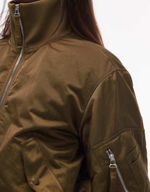 ARKET - Kakigrøn og sporty bomber-jakke i nylon med ståkrave, 3 af 4