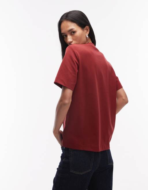 ARKET - Kraftig og bomuldsrig bordeauxrød T-shirt med stretch og korte ærmer samt interlock-syninger, 2 af 4