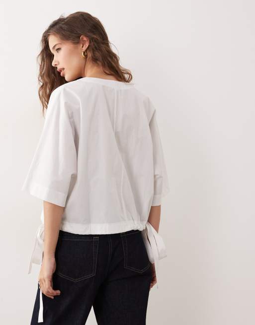 ARKET – Kurzärmlige Bluse in Weiß mit V-Ausschnitt, 4 von 4