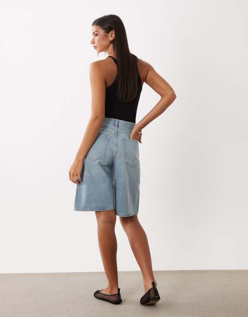 ARKET loose fit denim shorts in light wash blue, 5 of 5