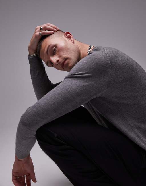 ARKET - Maglione girocollo in lana merino grigio scuro mélange, 2 di 4