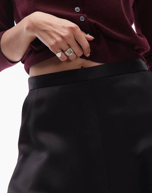 ARKET – Maxirock aus schwerem Satin in Schwarz mit A-Linie und Falten, 3 von 5