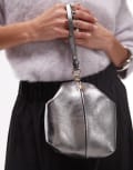 [Arket] ARKET metallic leather large pouch bag in silver No Size SILVER