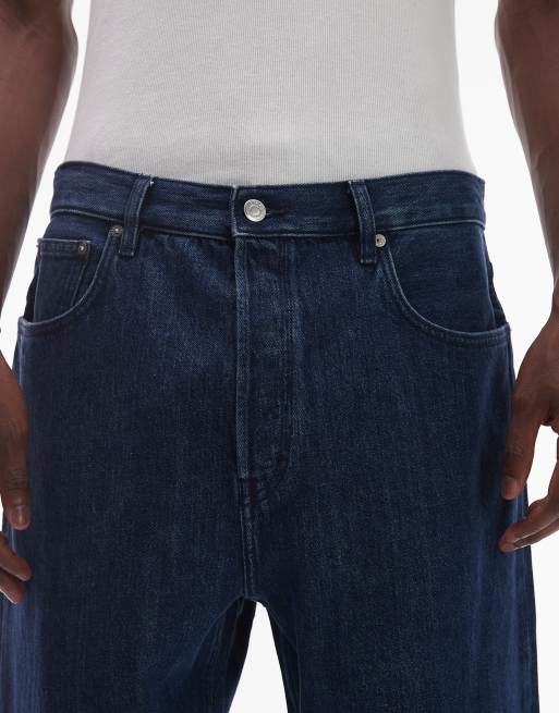 ARKET – Mist – Weite Jeans in tiefblauer Rinse-Waschung mit niedrigem Bund und weitem Bein, 4 von 5