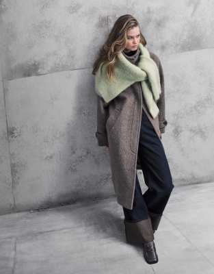 ARKET - Mittellanger Oversize-Mantel aus Wolle und Alpakawolle in dunklem Maulwurfsbraun-Brown