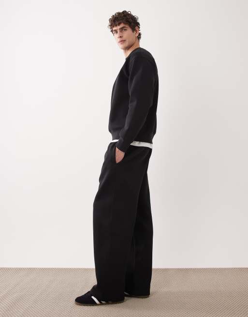 ARKET – Mix and Match – Jogginghose aus neoprenartigem Material in Schwarz mit geradem Bein, 3 von 5
