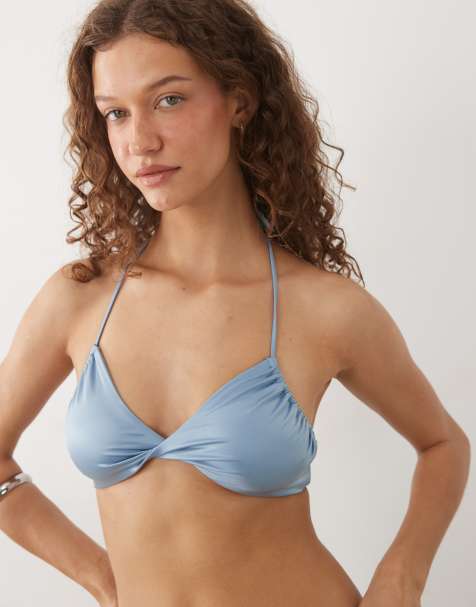 ARKET - Mix en match - Glanzende gedraaide bikinitop met halternek in lichtblauw - view 1
