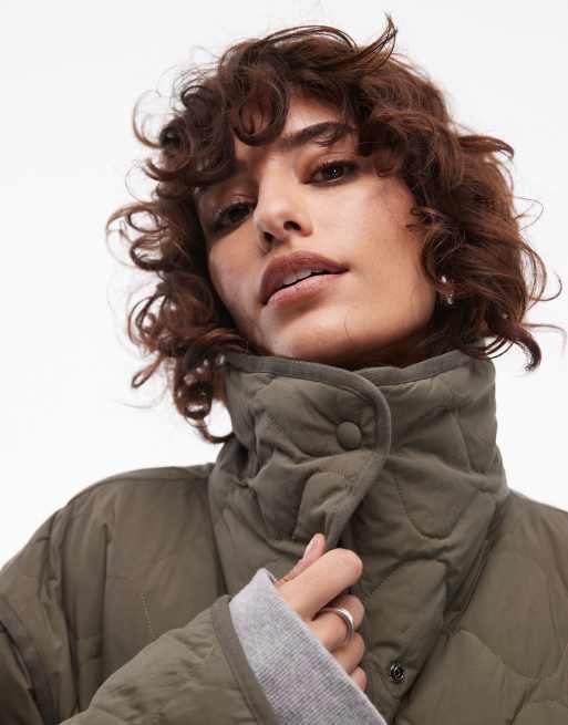 ARKET – Oversize-Midaxi-Steppmantel in Khaki mit Daunen, hohem