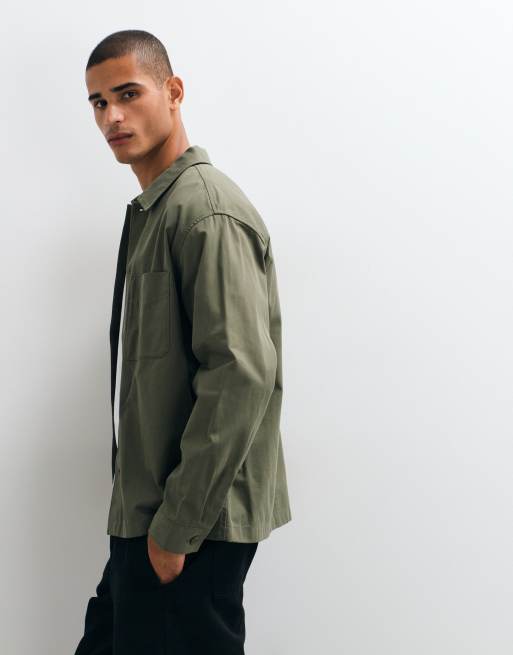 ARKET Oversize-Twill-Hemdjacke aus reiner Baumwolle in Khaki, 3 von 5