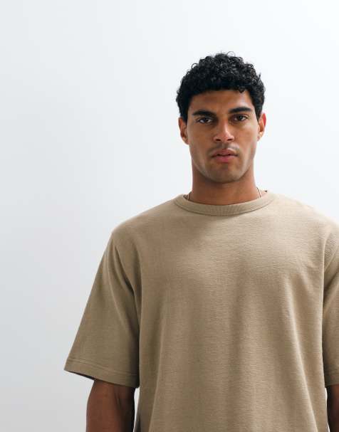 ARKET oversized T-shirt i tekstureret bouclé i beige - view 1