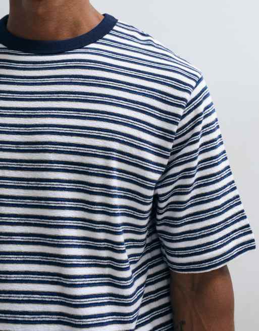 ARKET oversized T-shirt i tekstureret bouclé i klar blå bomuld, 4 af 5