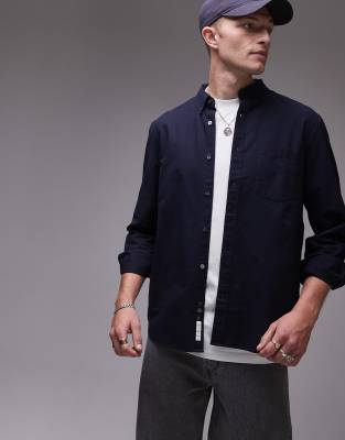 oxford shirt in dark blue