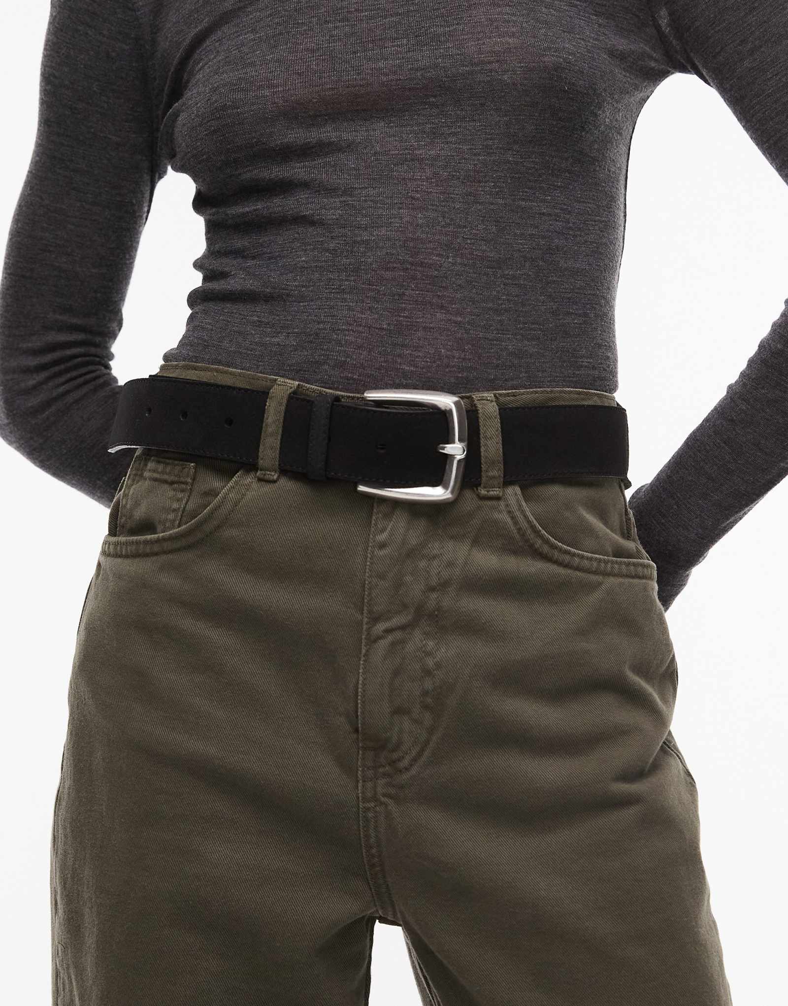 Премиальный замшевый ремень ARKET черного цвета