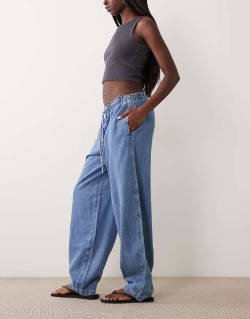 ARKET pull on barrel shape soft denim jeans in lightwash blue, 3 of 5