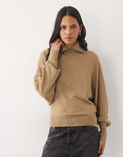 ARKET pull oversize à col cheminée et manches longues beige, 4 de 4