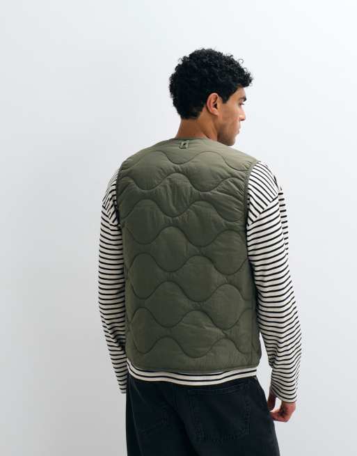 ARKET quilted gilet with zip front in khaki, 3 of 5