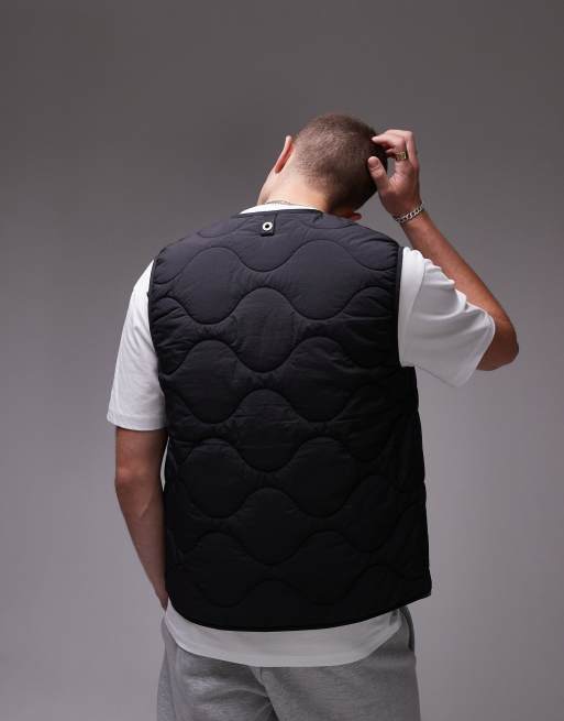 【archi】のQUILTED VEST ARKET quilted vest with zip front in black | ASOS