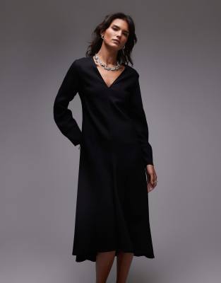 ARKET - Robe longue à col V et ourlet asymétrique en laine mélangée - Noir-Rouge