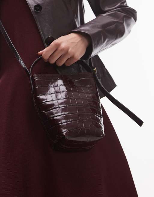 ARKET - Sac seau en cuir à bandoulière amovible - Bordeaux, 2 de 4