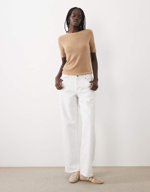 ARKET slim fit striktop med korte ærmer i mørk beige, 2 af 4