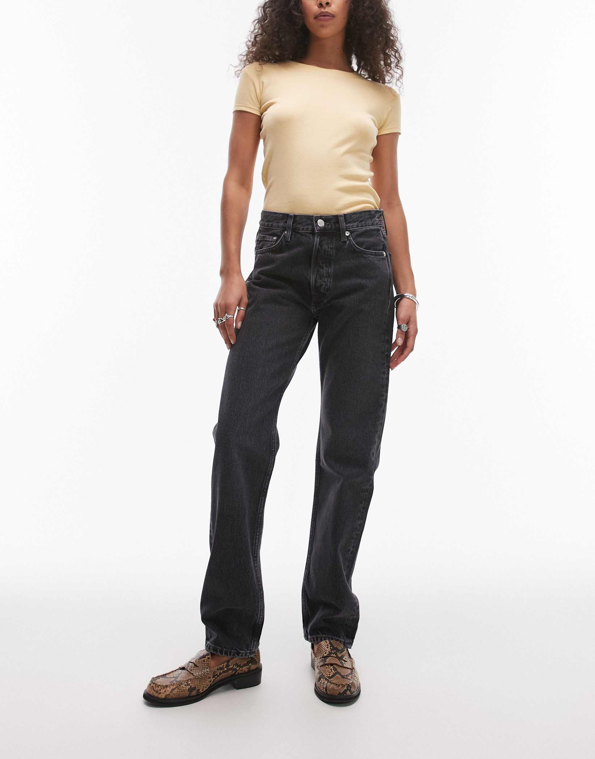 arket snow straight leg jeans in ash black wash