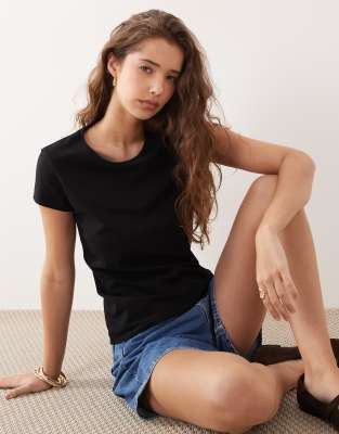 Arket Snow Stretch Slim T-shirt In Black