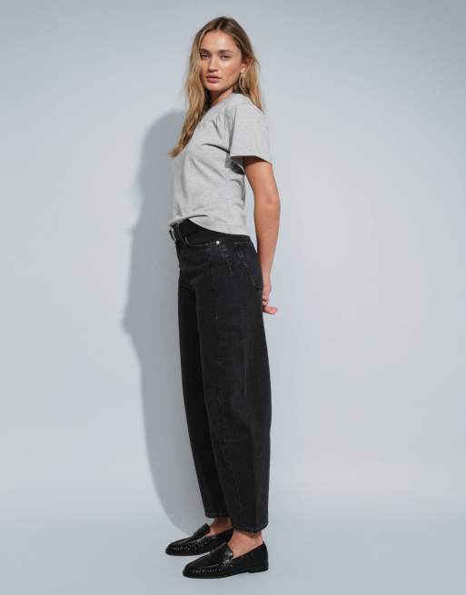 ARKET - Sorte forvaskede og tøndeformede jeans , 2 af 5