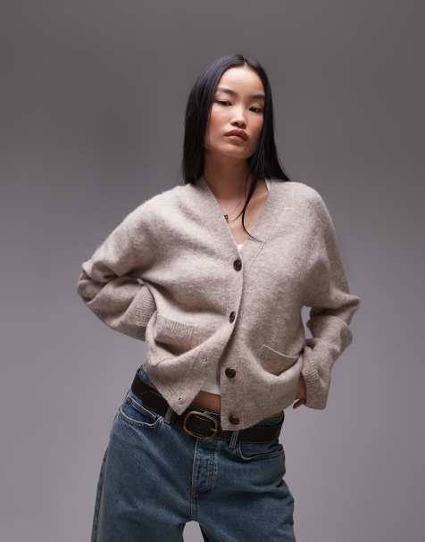 ARKET – Strickjacke aus Alpaka-Woll-Mix in Hellbeige mit V-Ausschnitt - view 1