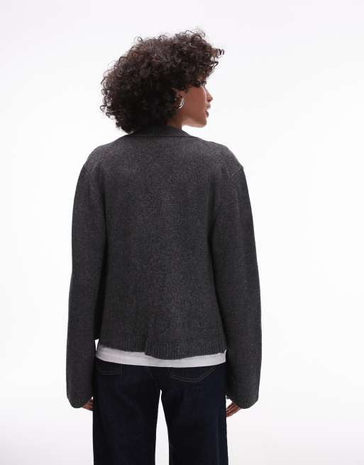 ARKET – Strickjacke aus strukturiertem Wollgarn in Dunkelgrau mit V-Ausschnitt und Vordertaschen, 4 von 4
