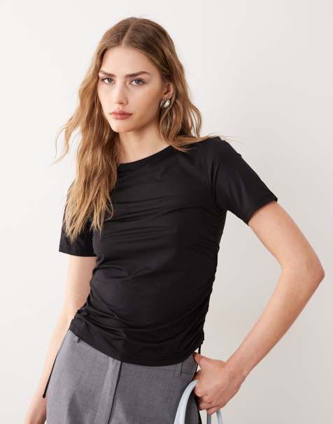 ARKET – Svart, mjuk t-shirt i jersey med indragna sidor - view 1